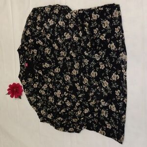 Vince Camuto women's tie neck metallic blouse